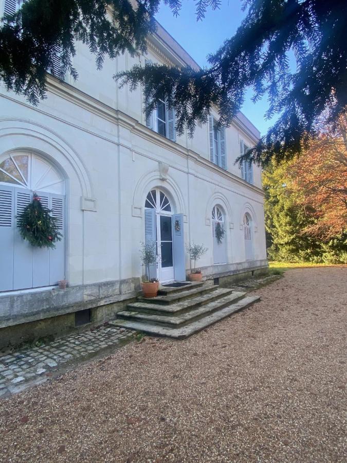 La Grande Carree Bed & Breakfast Saint-Cyr-sur-Loire Exterior photo